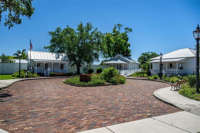 337 8TH AVENUE W, Palmetto, FL 34221