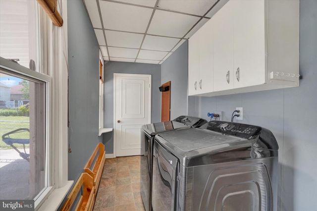 542 W BROADWAY, Red Lion, PA 17356