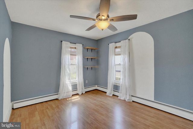 542 W BROADWAY, Red Lion, PA 17356