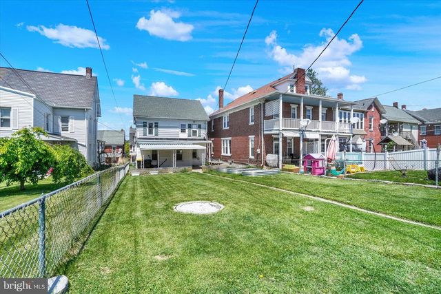 542 W BROADWAY, Red Lion, PA 17356