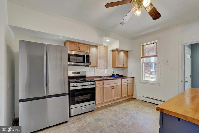 542 W BROADWAY, Red Lion, PA 17356