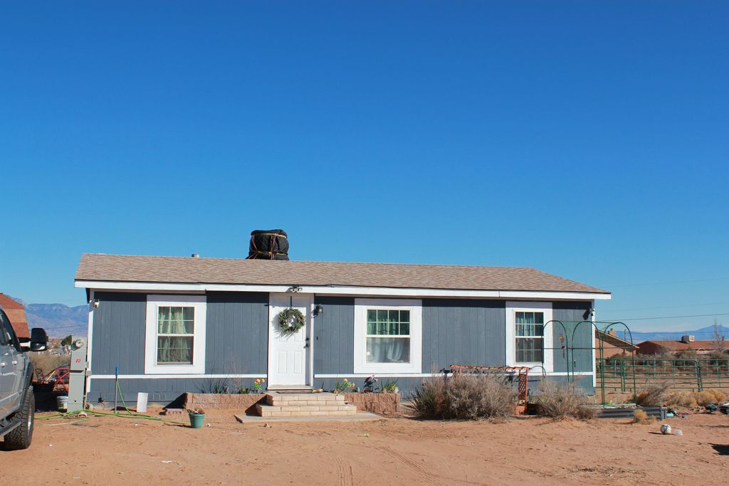 Image 1 of property listing at 1108 Inca Road SW, Rio Rancho, NM 87124