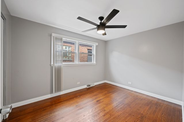10844 S GREEN BAY Avenue, Chicago, IL 60617
