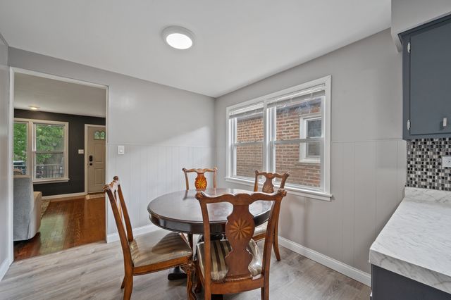 10844 S GREEN BAY Avenue, Chicago, IL 60617