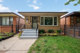 10844 S GREEN BAY Avenue, Chicago, IL 60617