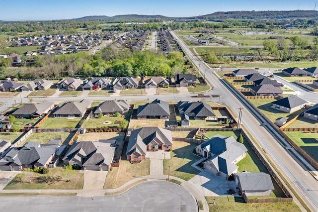 4044 Stonehenge Avenue, Springdale, AR 72764