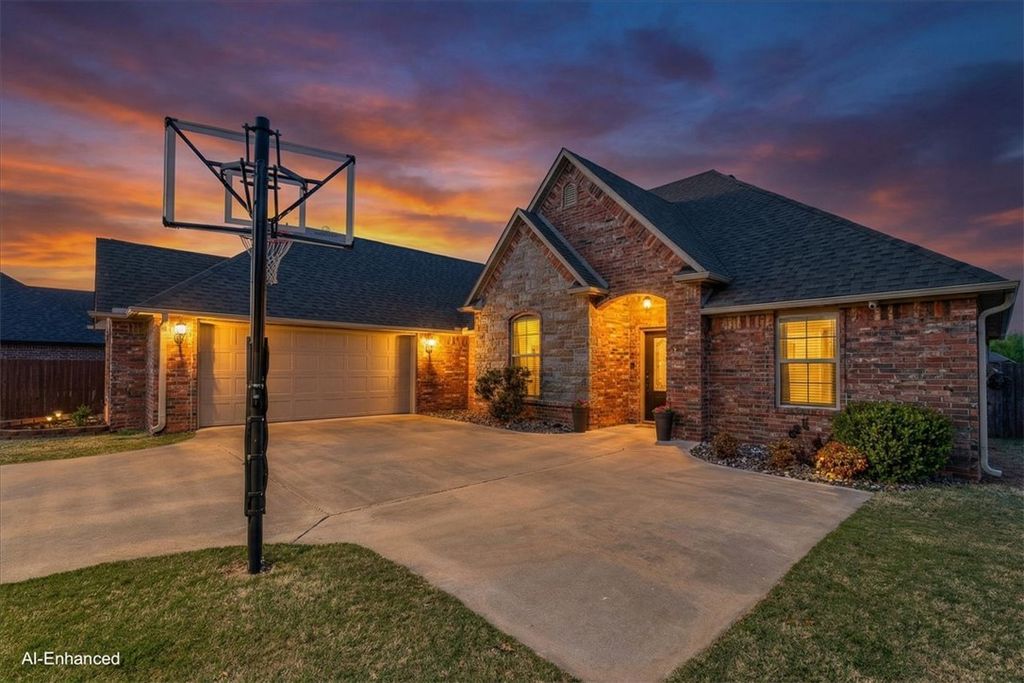4044 Stonehenge Avenue, Springdale, AR 72764