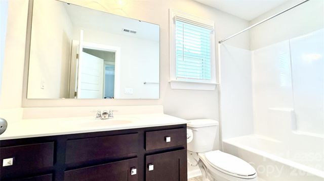 1135 overlake Drive, Belmont, NC 28012