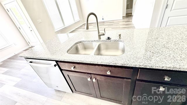 1135 overlake Drive, Belmont, NC 28012