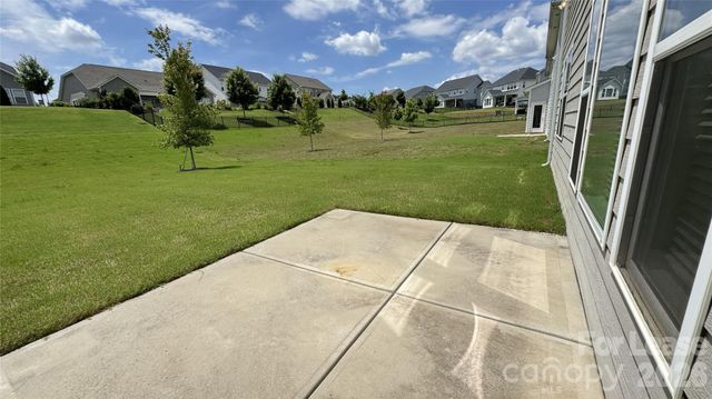 1135 overlake Drive, Belmont, NC 28012