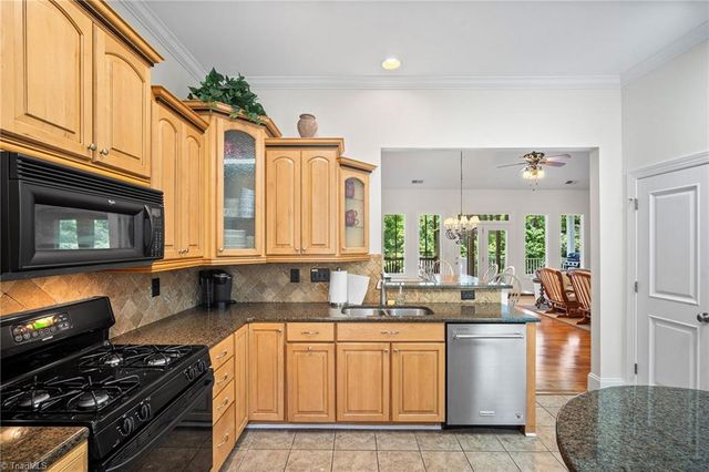 591 Emerald Isle Court, Lexington, NC 27292