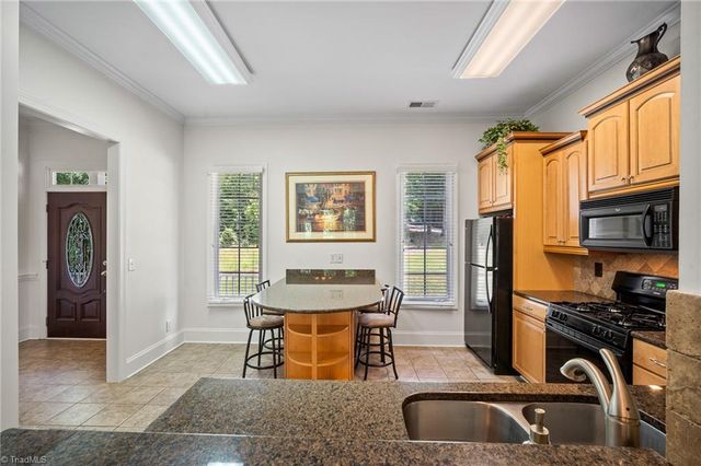 591 Emerald Isle Court, Lexington, NC 27292