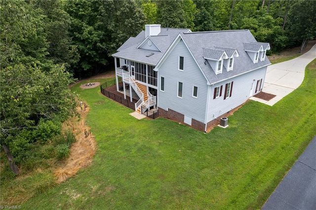 591 Emerald Isle Court, Lexington, NC 27292