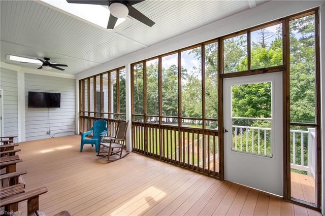 591 Emerald Isle Court, Lexington, NC 27292