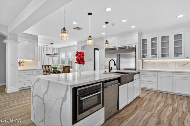 18478 W SAGUARO Lane, Surprise, AZ 85388