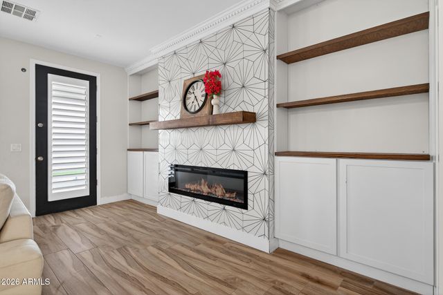 18478 W SAGUARO Lane, Surprise, AZ 85388