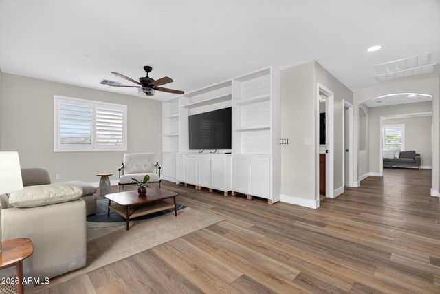 18478 W SAGUARO Lane, Surprise, AZ 85388