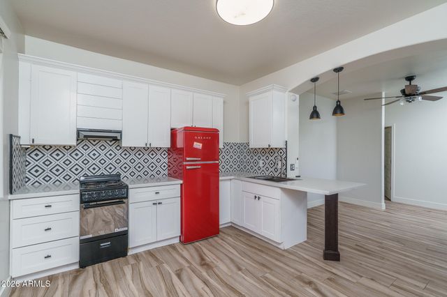 18478 W SAGUARO Lane, Surprise, AZ 85388