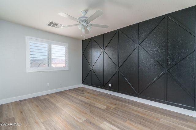 18478 W SAGUARO Lane, Surprise, AZ 85388