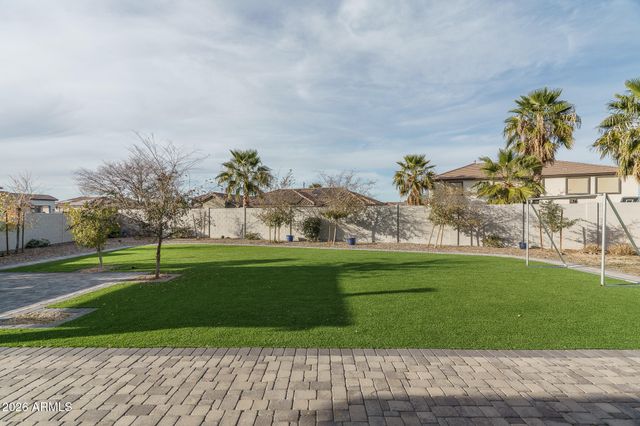 18478 W SAGUARO Lane, Surprise, AZ 85388