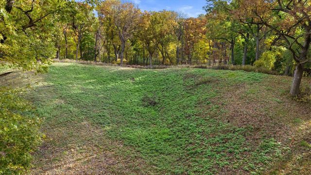6644 N SHAWMOORS DRIVE, Hartland, WI 53029