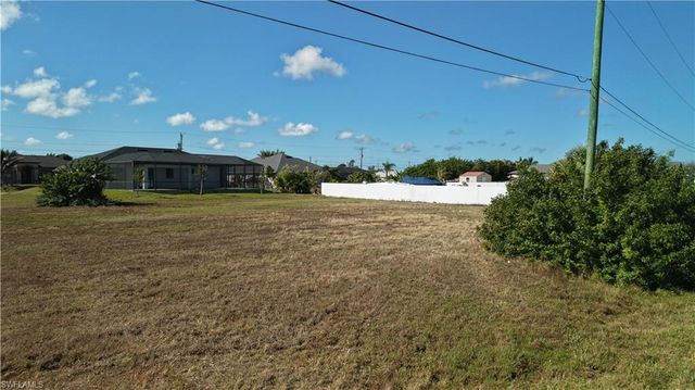 2502 NW 1st ST, Cape Coral, FL 33993