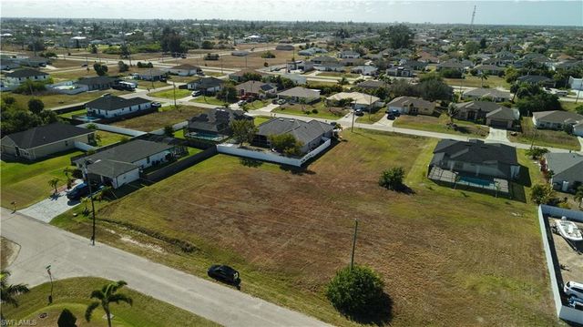 2502 NW 1st ST, Cape Coral, FL 33993