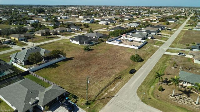 2502 NW 1st ST, Cape Coral, FL 33993