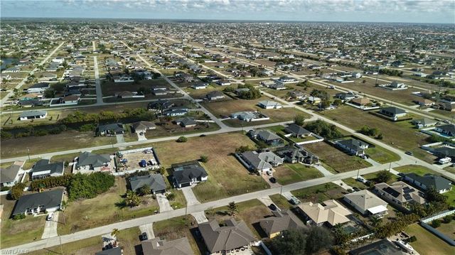 2502 NW 1st ST, Cape Coral, FL 33993