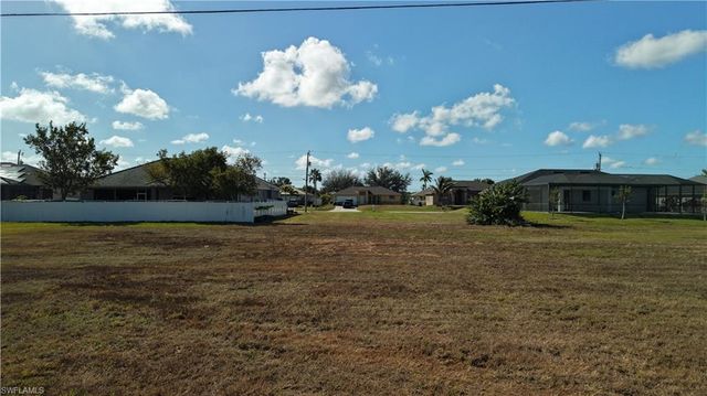 2502 NW 1st ST, Cape Coral, FL 33993