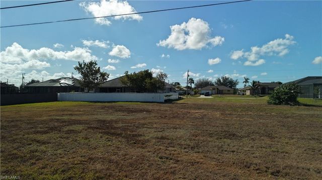 2502 NW 1st ST, Cape Coral, FL 33993