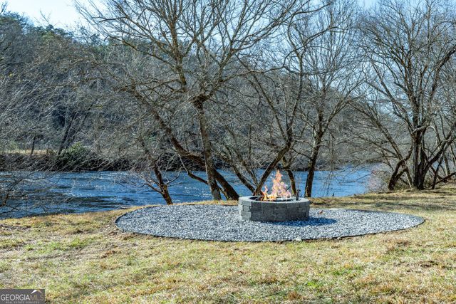 661 Toccoa River Forest, Mineral Bluff, GA 30559