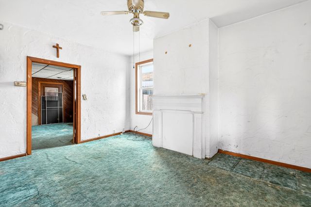 571 MAIN STREET, North Huntingdon, PA 15642