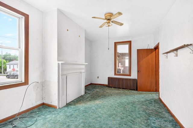 571 MAIN STREET, North Huntingdon, PA 15642