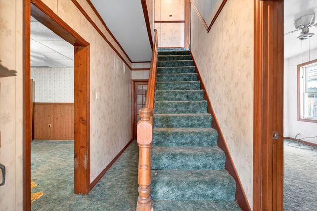 571 MAIN STREET, North Huntingdon, PA 15642
