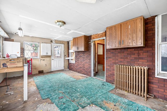 571 MAIN STREET, North Huntingdon, PA 15642