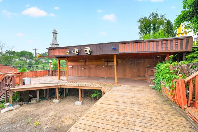 571 MAIN STREET, North Huntingdon, PA 15642