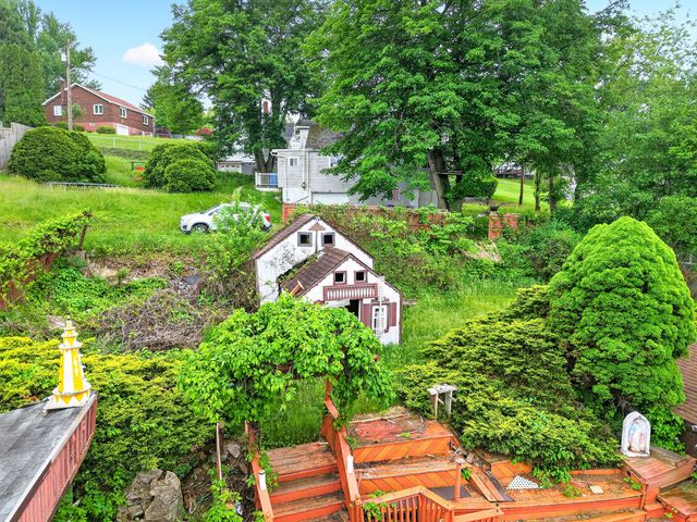 571 MAIN STREET, North Huntingdon, PA 15642
