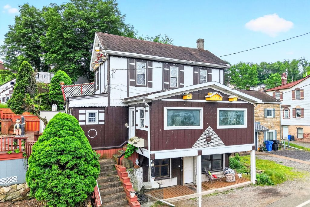 571 MAIN STREET, North Huntingdon, PA 15642