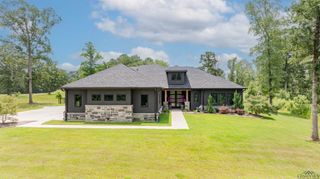 145 Hogan Court, Gladewater, TX 75647