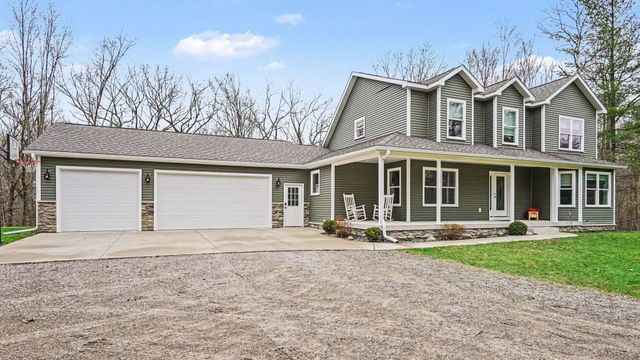 2820 Ginger Drive, Coleman, MI 48618