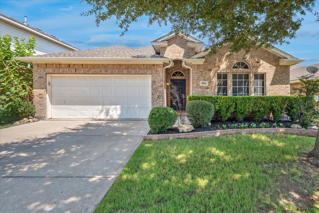 5004 Royal Burgess Drive, Fort Worth, TX 76135