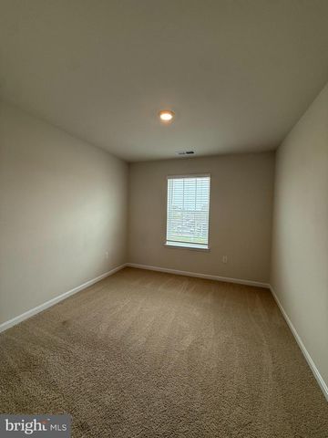 223 ORPINGTON DR, Martinsburg, WV 25403