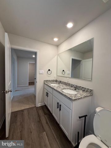 223 ORPINGTON DR, Martinsburg, WV 25403