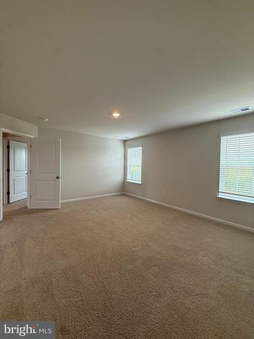 223 ORPINGTON DR, Martinsburg, WV 25403