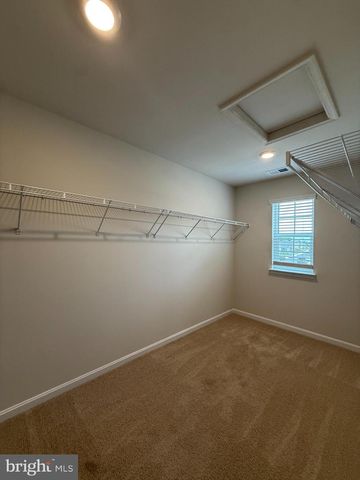 223 ORPINGTON DR, Martinsburg, WV 25403