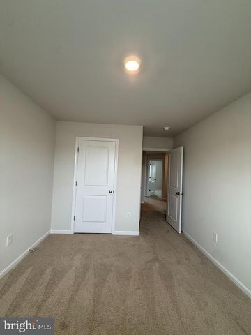223 ORPINGTON DR, Martinsburg, WV 25403