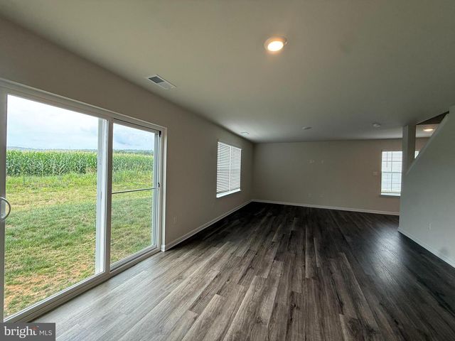 223 ORPINGTON DR, Martinsburg, WV 25403