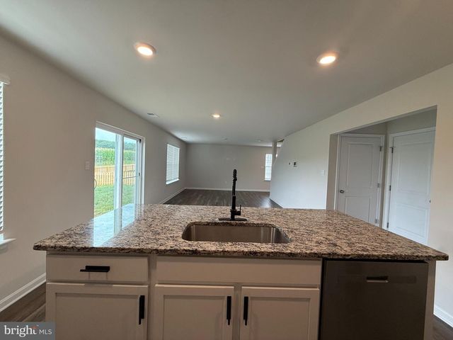 223 ORPINGTON DR, Martinsburg, WV 25403
