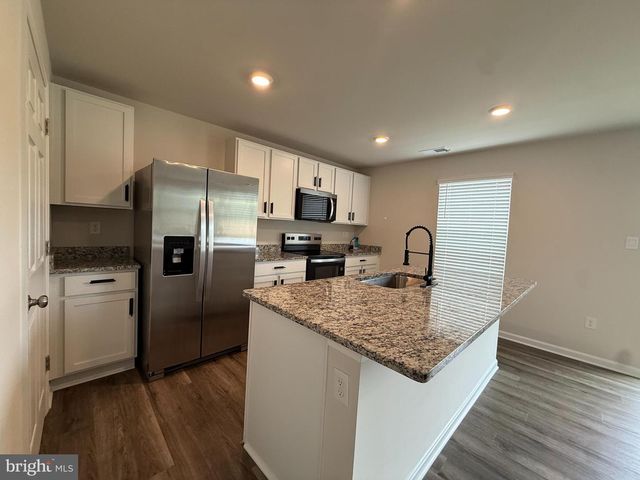 223 ORPINGTON DR, Martinsburg, WV 25403